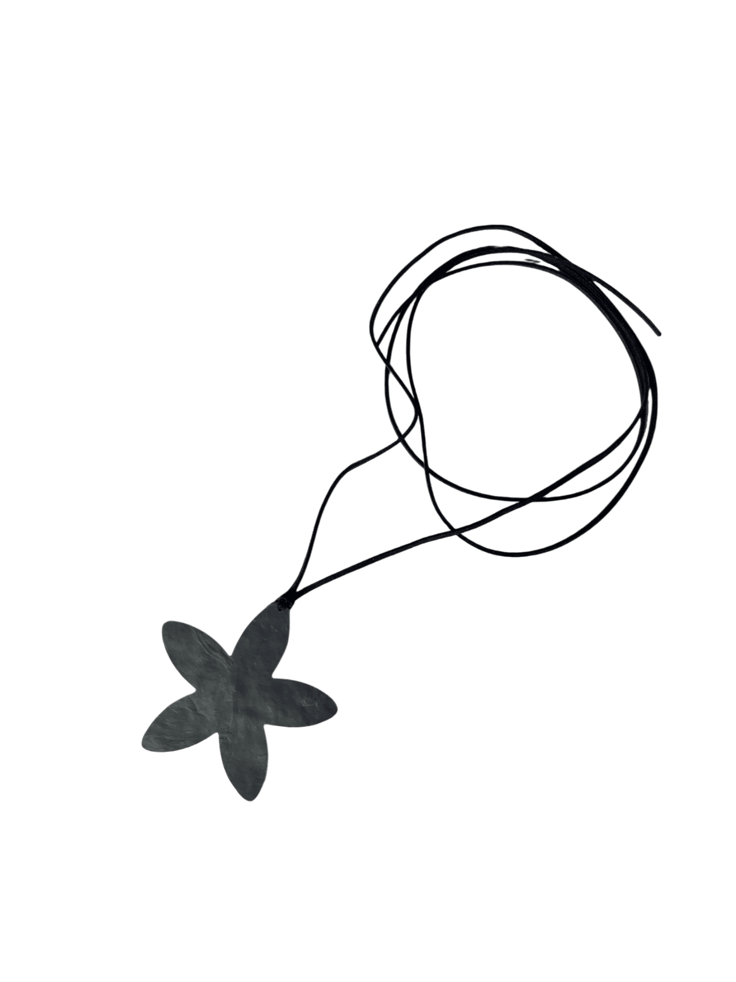 Collar de tiento con flor de color